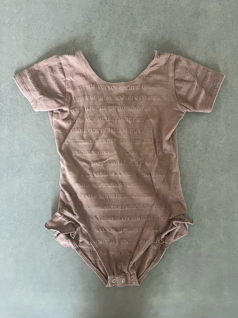 RYLEE + CRU Girls Ribbed One-Piece bodysuit - Size 6/7